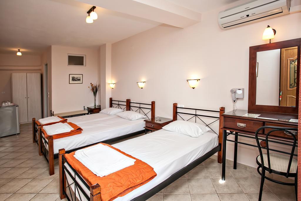 Arxontiko Hotell Tínos Exteriör bild