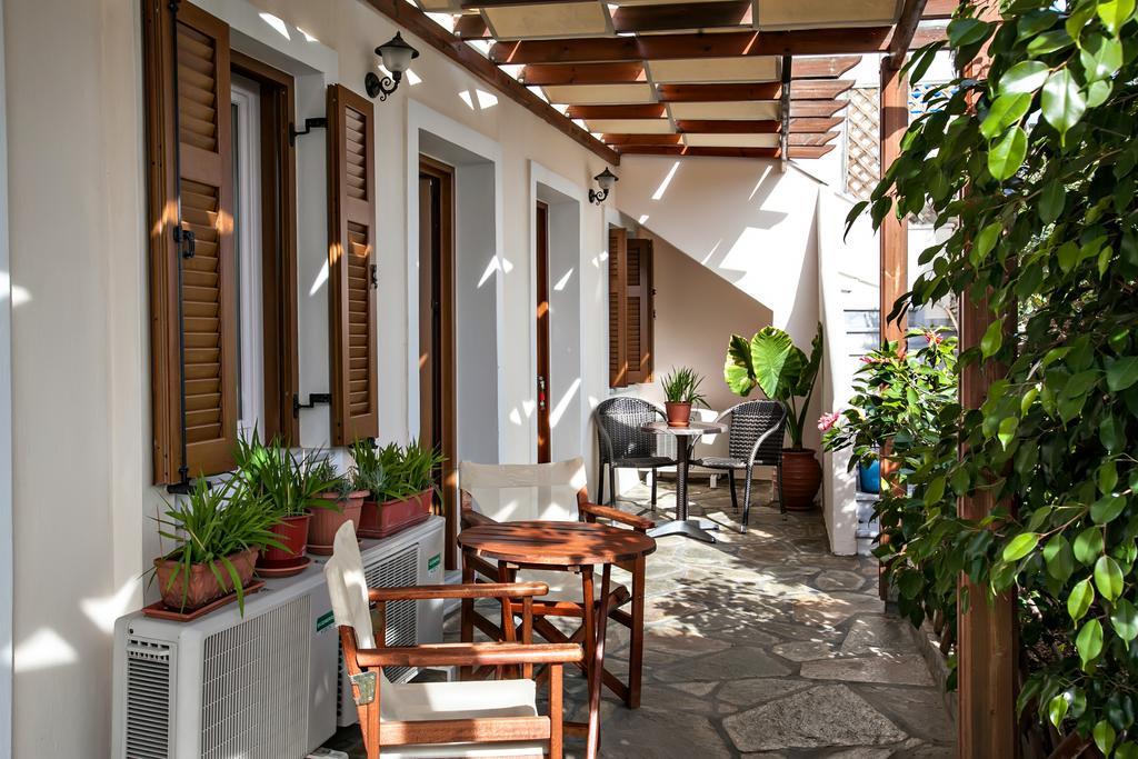 Arxontiko Hotell Tínos Exteriör bild