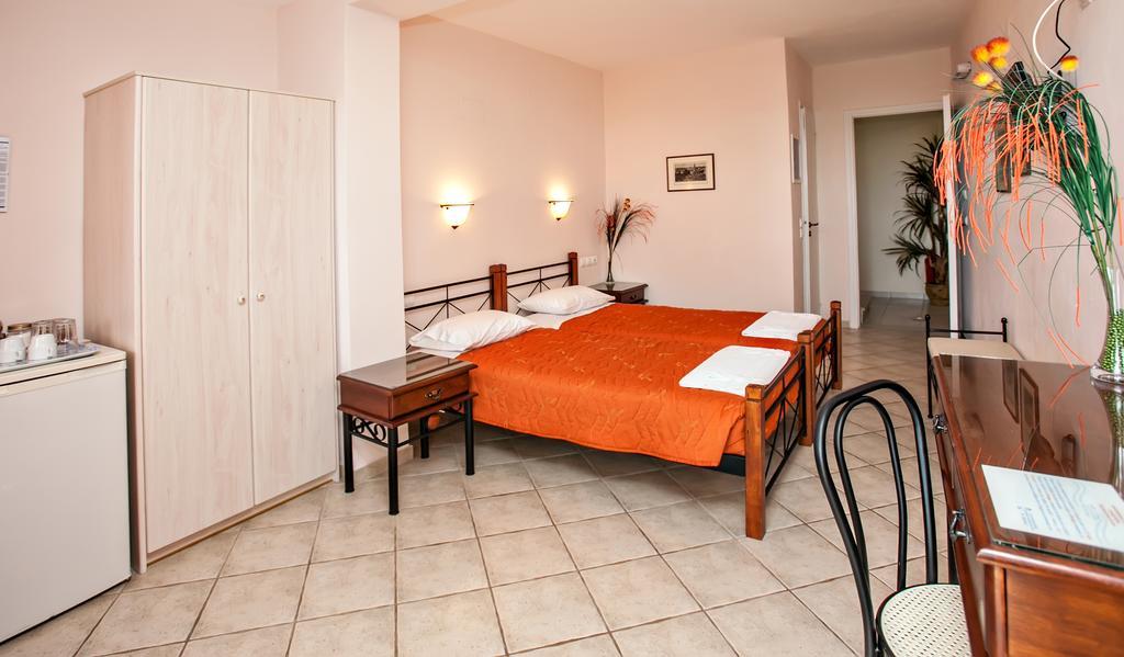 Arxontiko Hotell Tínos Exteriör bild