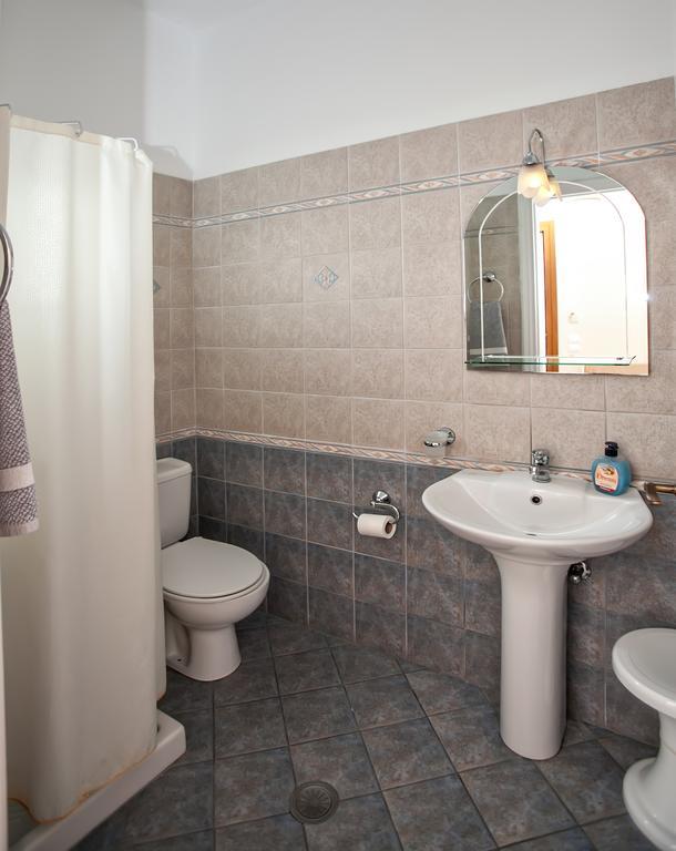 Arxontiko Hotell Tínos Exteriör bild