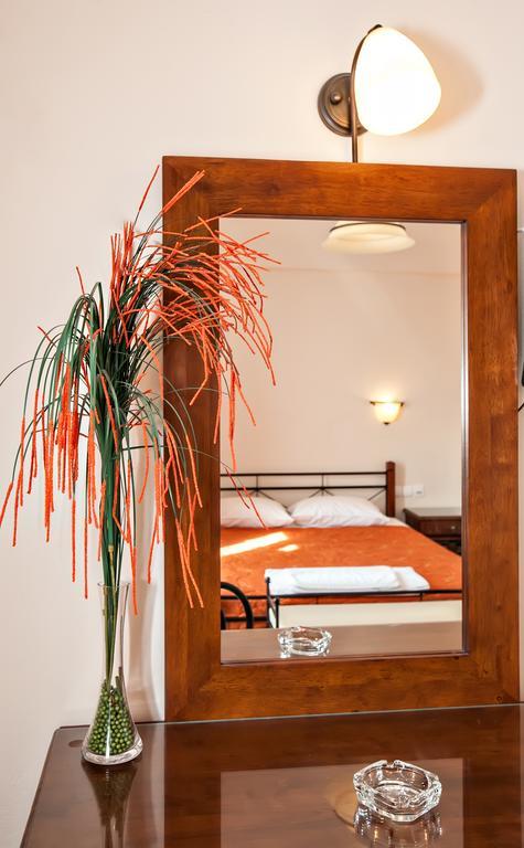 Arxontiko Hotell Tínos Exteriör bild