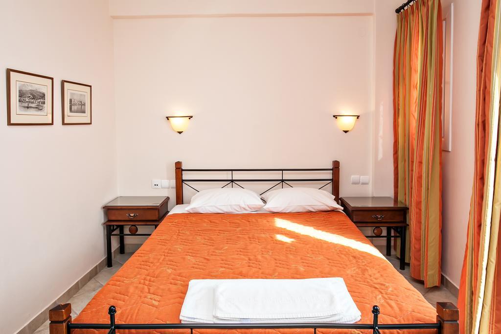 Arxontiko Hotell Tínos Exteriör bild