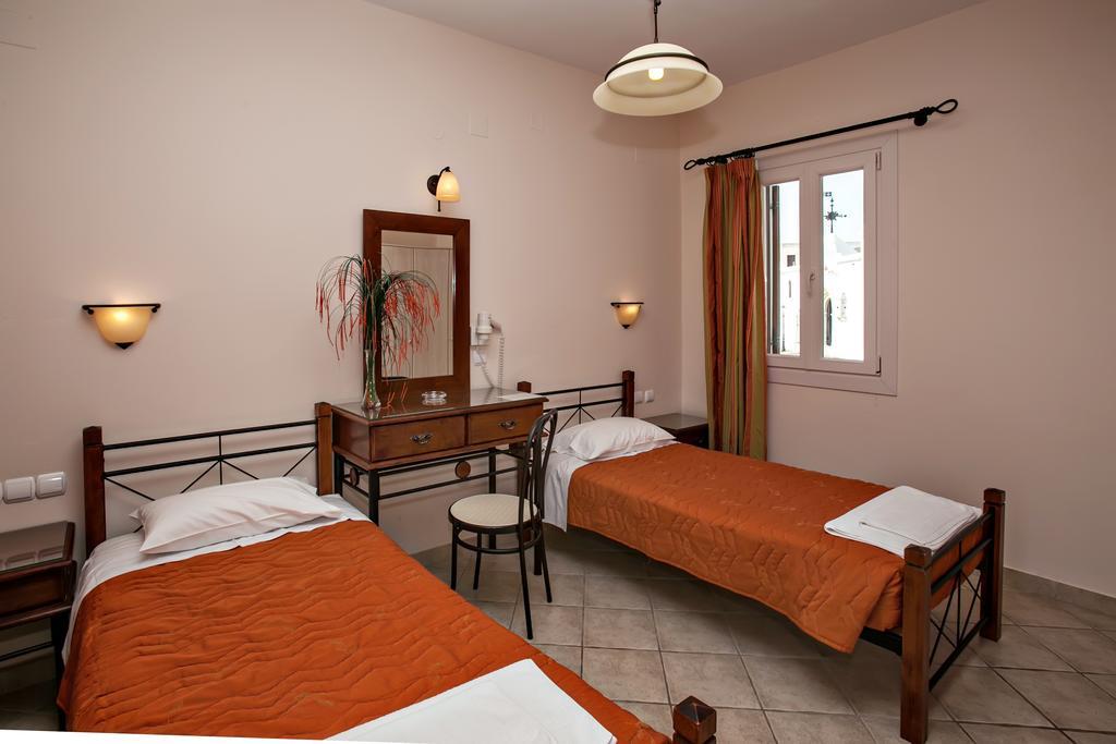 Arxontiko Hotell Tínos Exteriör bild