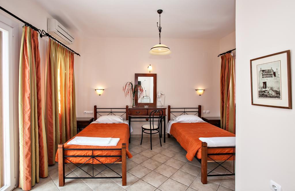 Arxontiko Hotell Tínos Exteriör bild
